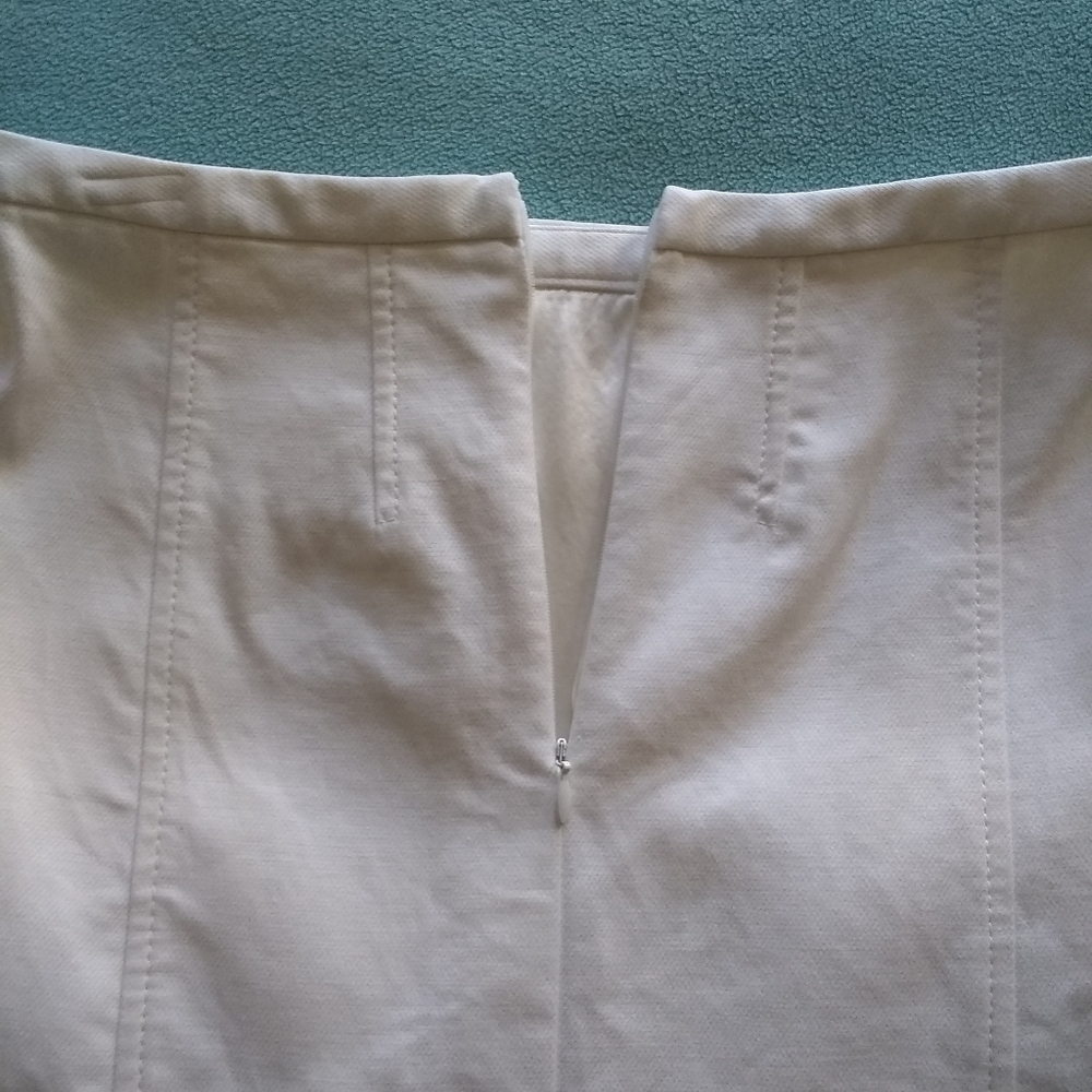 Christian Dior Boutique White Pencil  Skirt size 4. - Picture 7 of 12